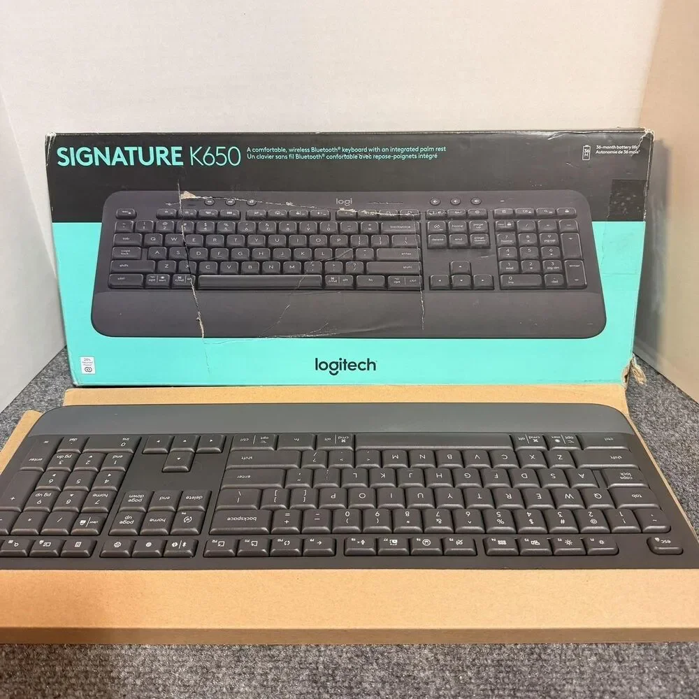 Logitech Signature K650 Wireless Bluetooth Keyboard USB Receiver Gray PC Mac